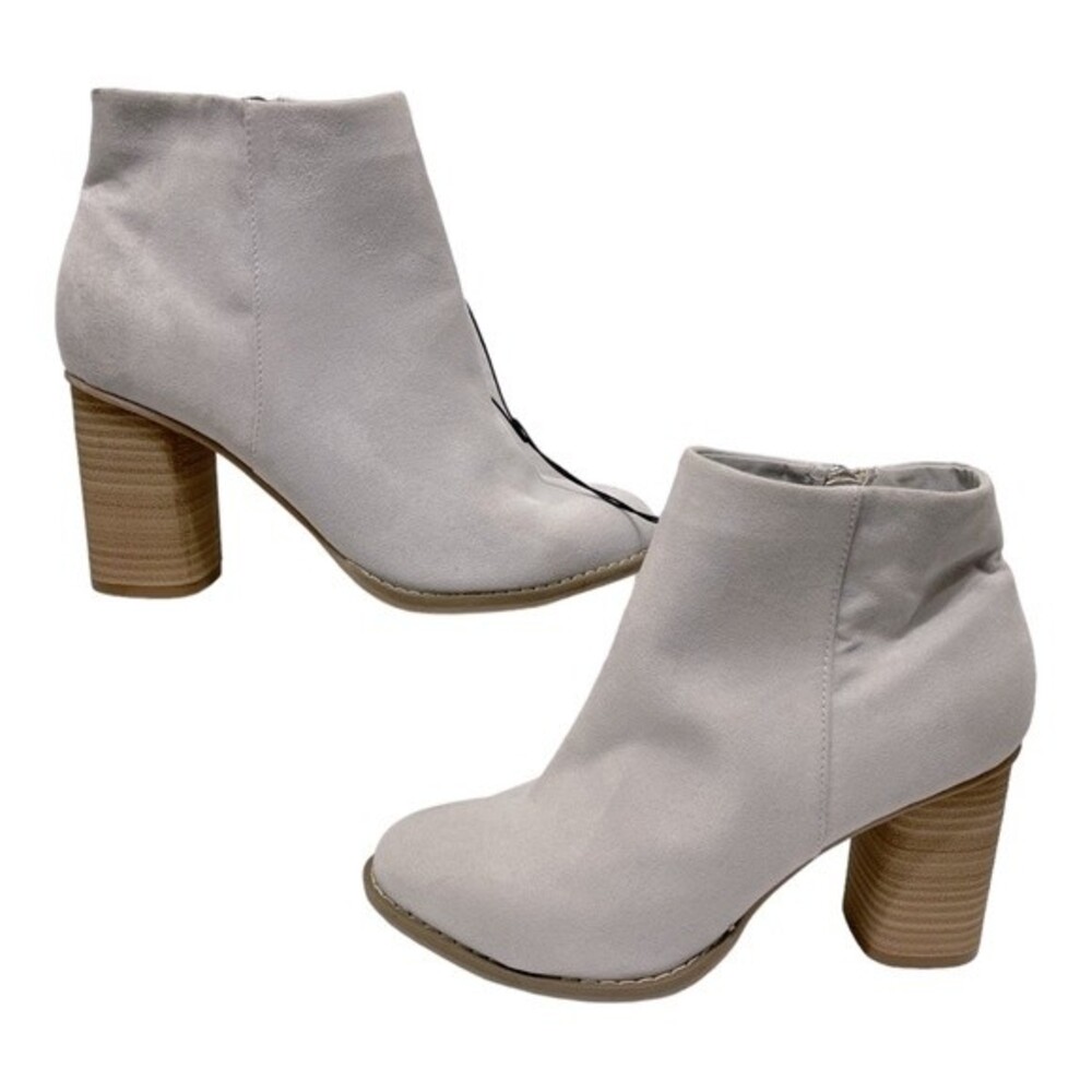 DV Dolce Vita Women’s Faux Suede Zip Up Boots